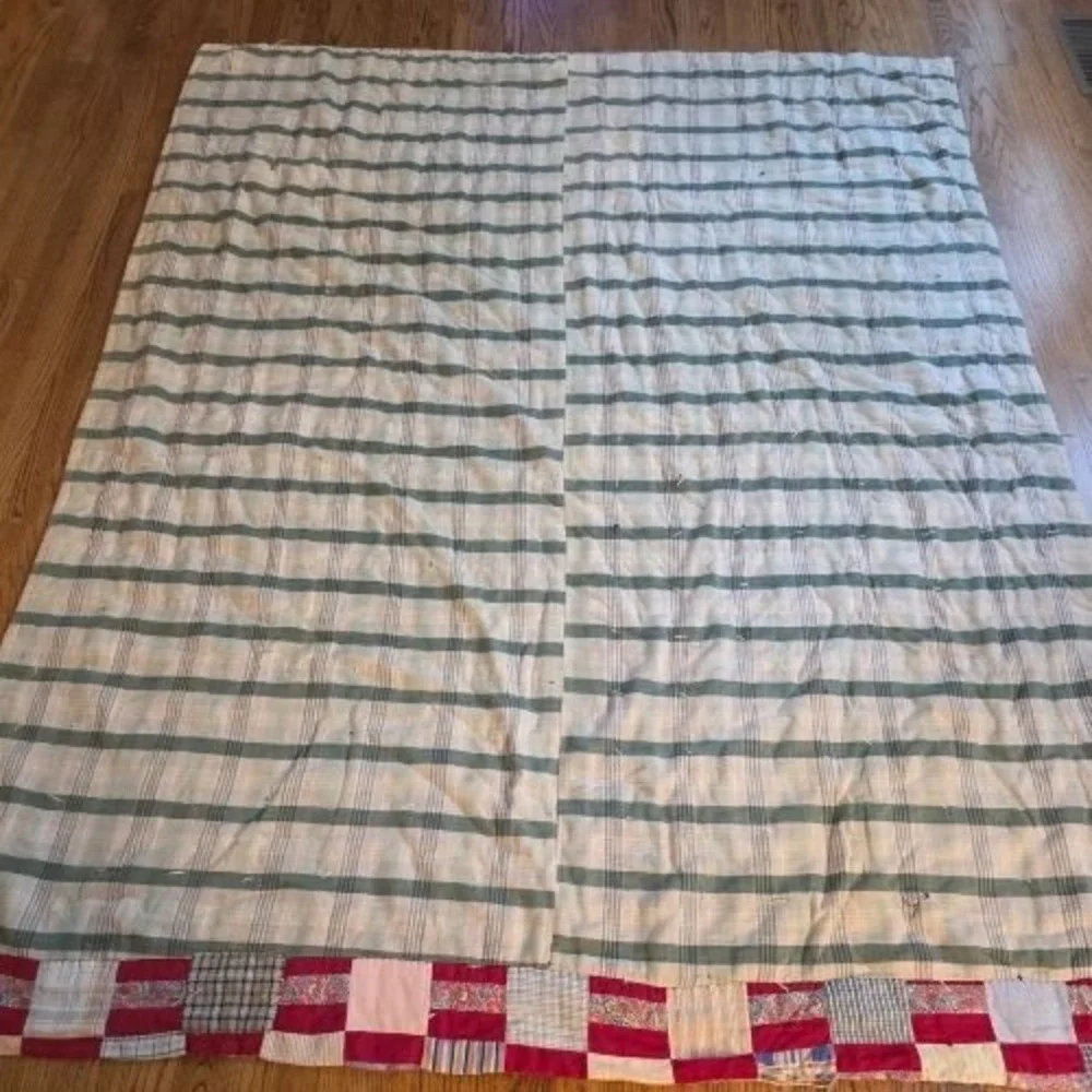 Vintage Handmade Patchwork Tied Quilt Red Multi Color‎ Scrap Cotton 81x65 Folk